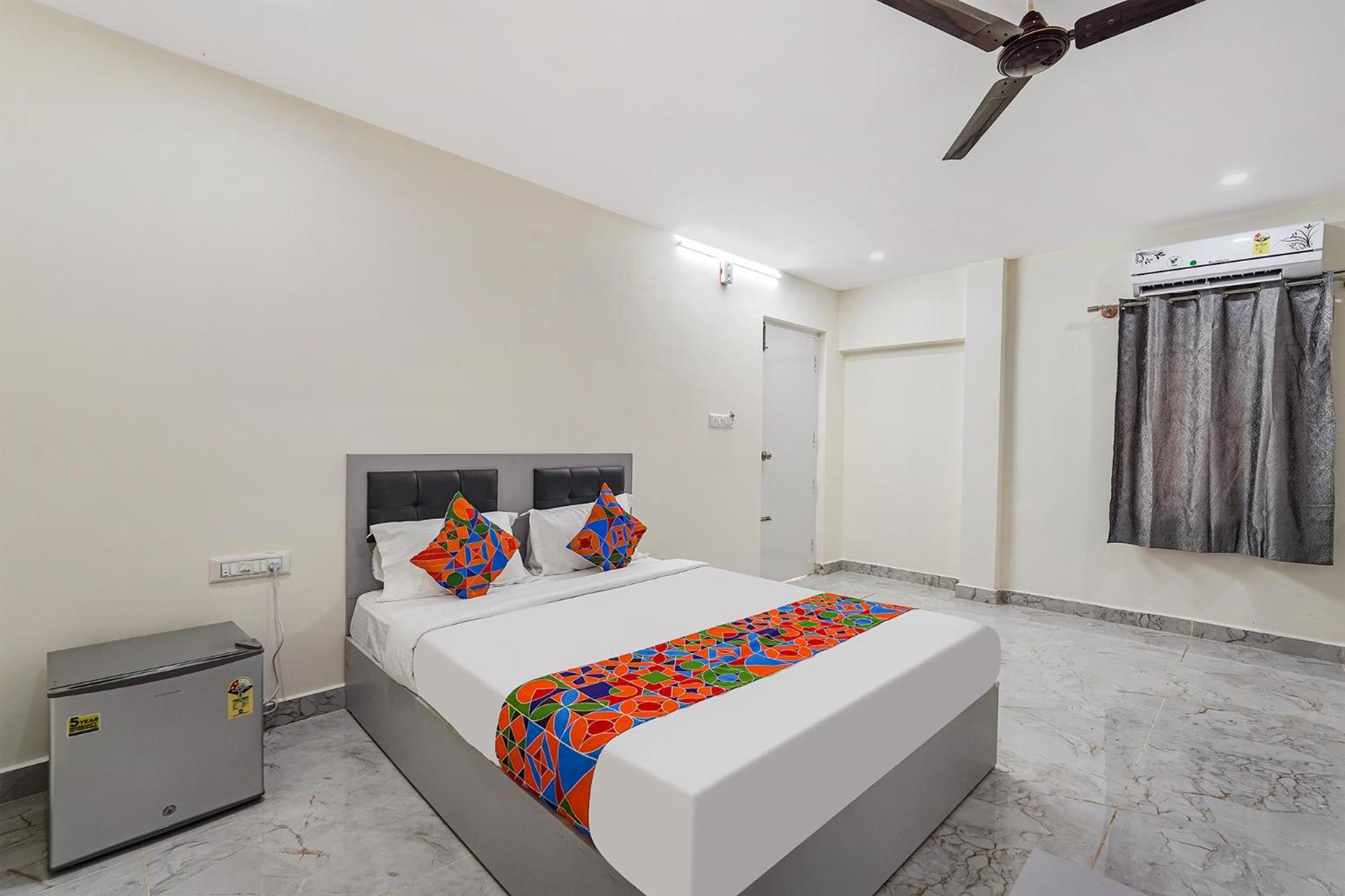 Ivory Pearl Hotel Бангалор Екстериор снимка