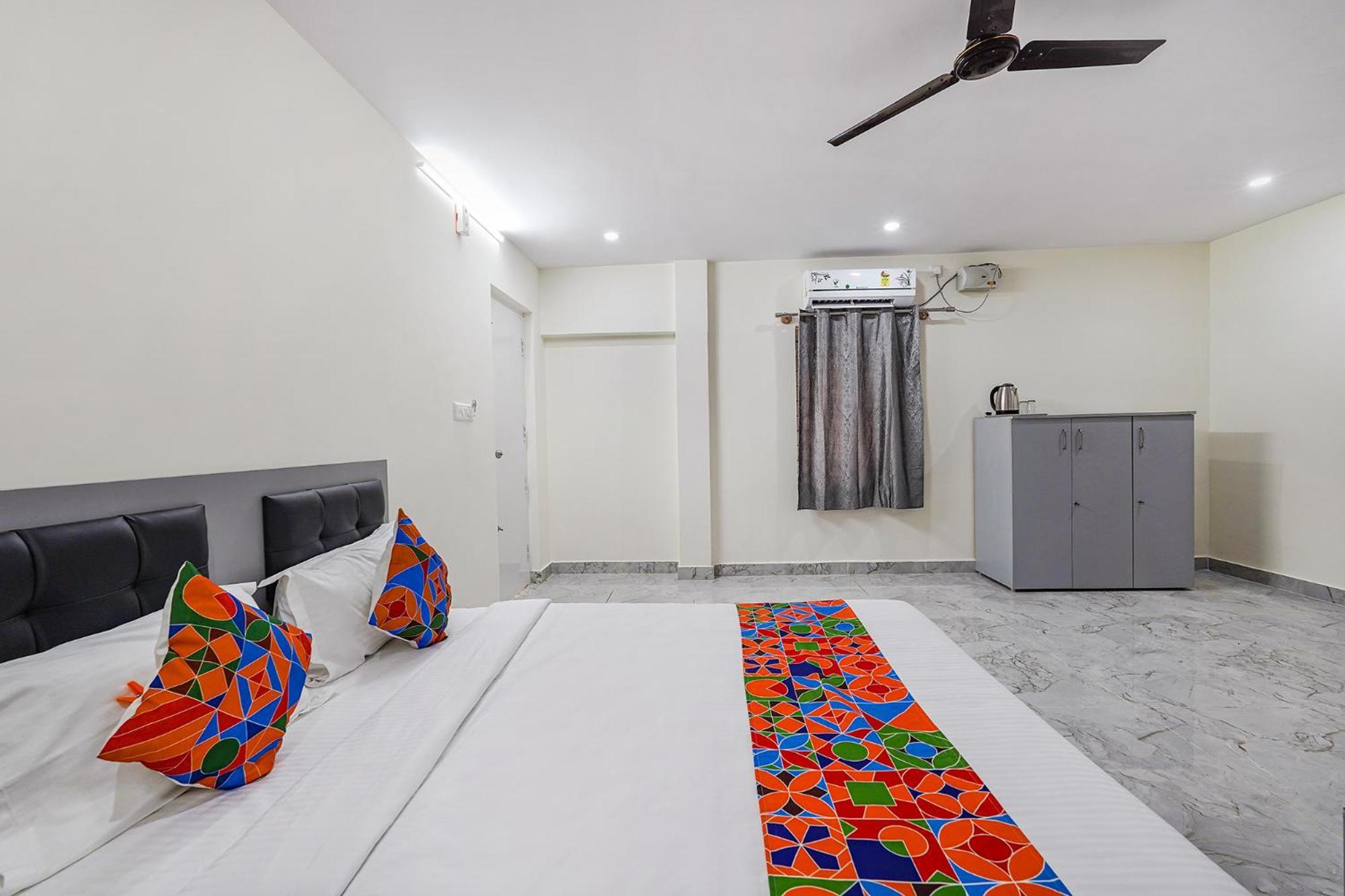 Ivory Pearl Hotel Бангалор Екстериор снимка