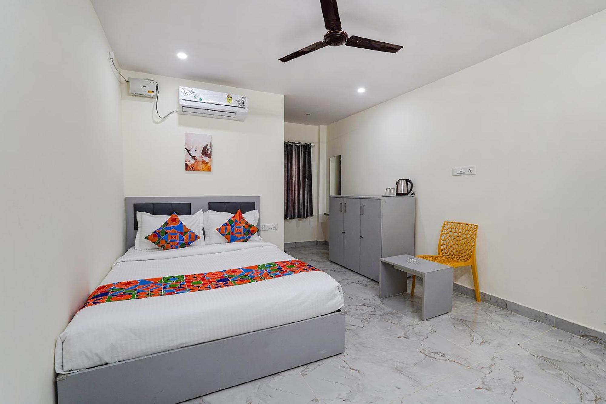 Ivory Pearl Hotel Бангалор Екстериор снимка
